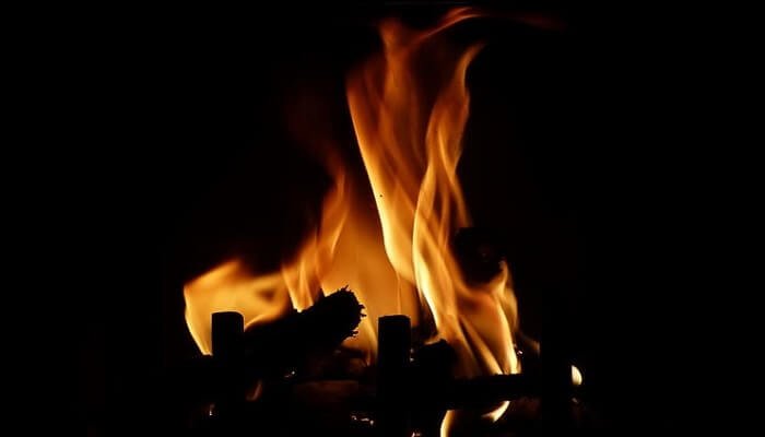 how to put out a fire pit without water