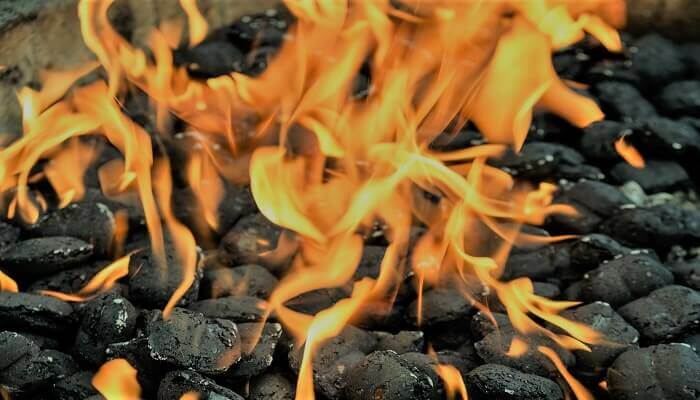 how to start a fire pit with charcoal