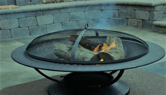 how to make a fire pit screen