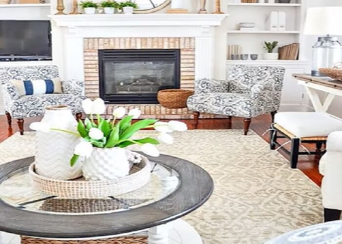 What to Put in Front of a Fireplace on the Floor?