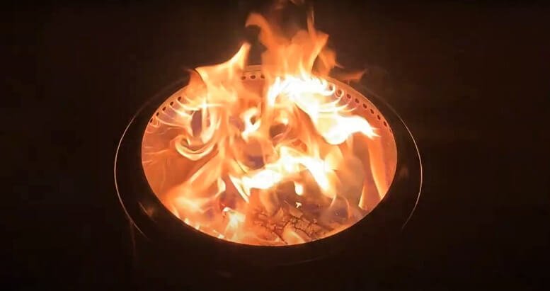 What to Burn in Fire Pit Without Smoke 