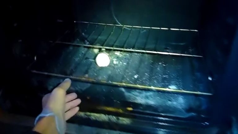 gas oven won't light but smell of gas