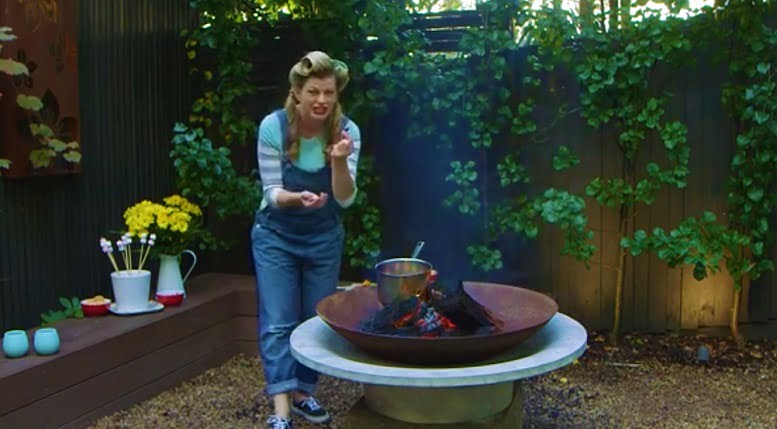 How to Set Up a Fire Pit for a Party