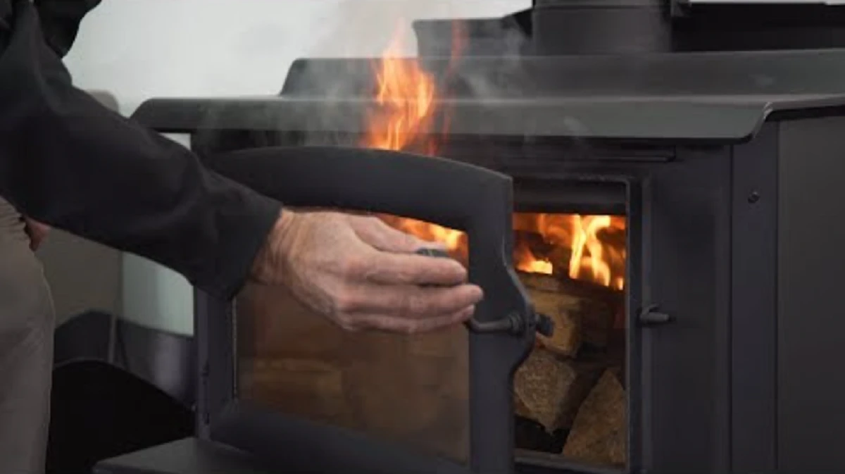 wood stove smoking when door is closed